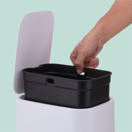 Coș de gunoi pătrat din plastic cu pedală de 7 l – Capac cu închidere silențioasă