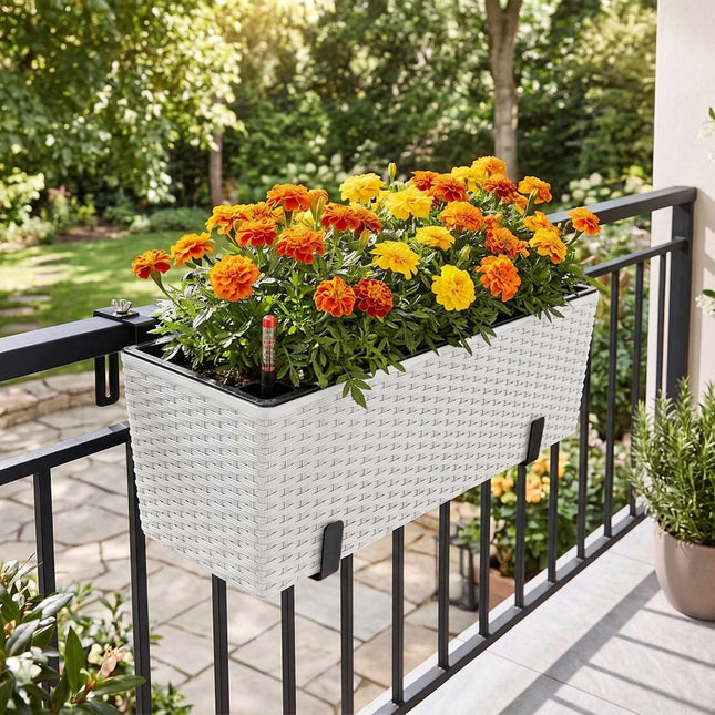 Jardinieră de balcon din ratan cu indicator al nivelului apei, albă