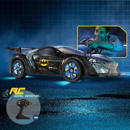 Mașină cu radiocomandă Batman Bat-Tech Racer, scara 1:10