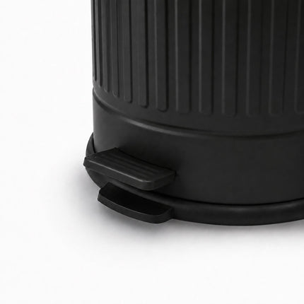 Coș de gunoi cu pedală Retro negru, capacitate 20 l, capac cu închidere silențioasă