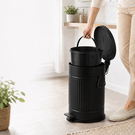 Coș de gunoi cu pedală Retro negru, capacitate 20 l, capac cu închidere silențioasă