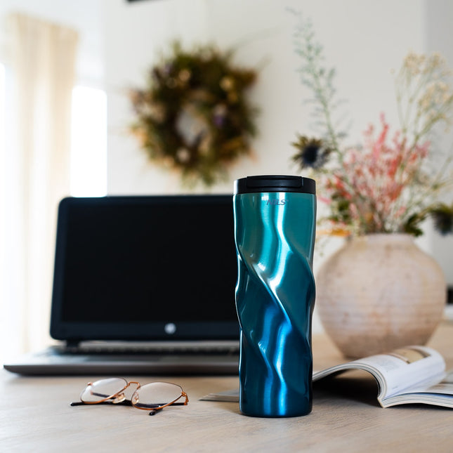 Cupa termica albastra, 22 oz, izolata