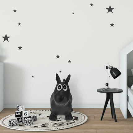 Câine animal care săritură negru