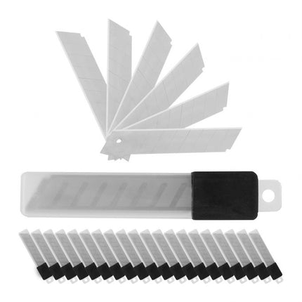 Lama de taiere 18 mm intr-un set