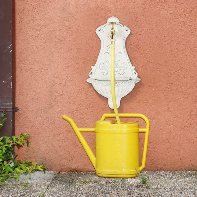 Fântână decorativă de perete din fontă cu robinet