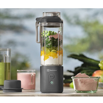 Blender portabil Electrolux 0,7 L, reîncărcabil USB-C, gri cărbune, 6 lame