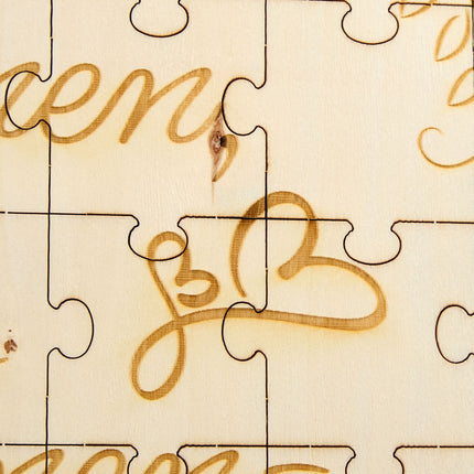 Cadou puzzle din lemn gravat în formă de inimă