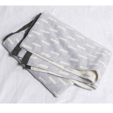 Felt Jaquard knitted Gray Line