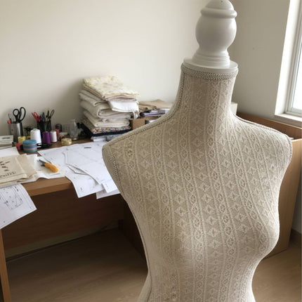 Rochie de damă cu formă 36/38, husă reglabilă din dantelă