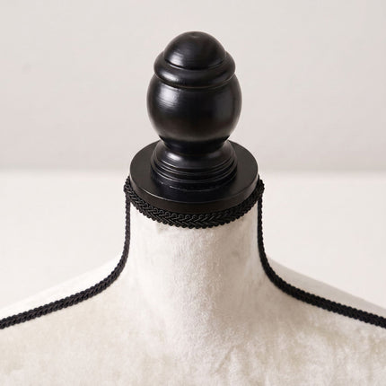 Manechin din catifea reglabil, formă de rochie feminină - alb