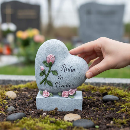 Ornament funerar în formă de inimă cu inscripția „Ruhe in Frieden”