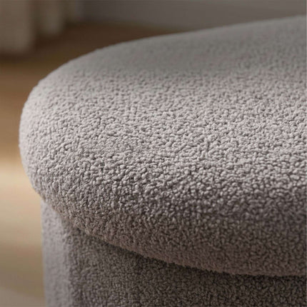Bancă de depozitare din material textil Teddy gri deschis – ovală, 76 cm