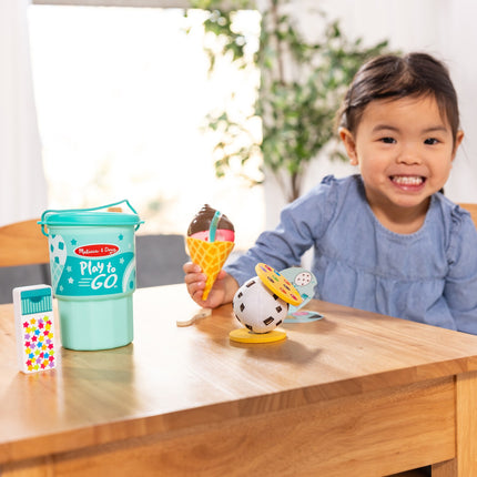 Melissa & Doug Set de joacă cu înghețată Play To Go