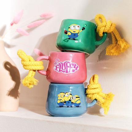 Lumânare parfumată Minions în cană ceramică – Fructat și floral