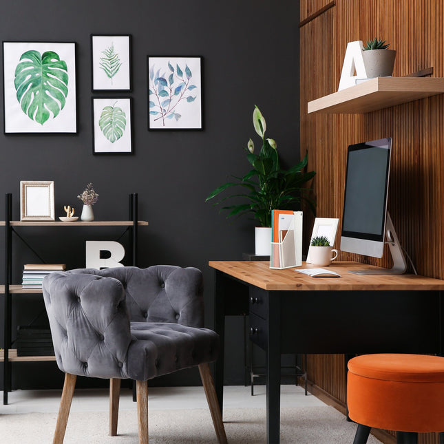 Stand de ziare în design plasă