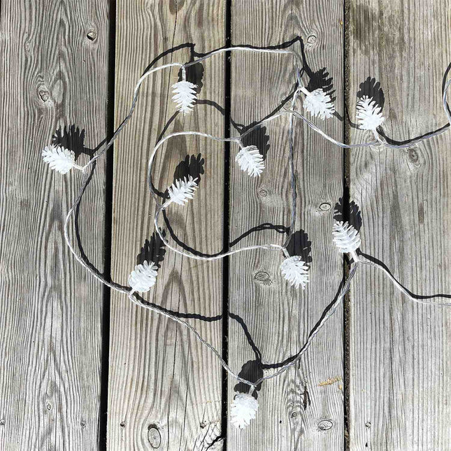 Pine 10m string light white iridescent cones