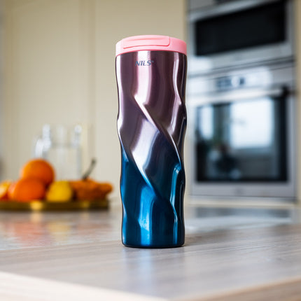 Cupa termica roz, izolata, 22 oz