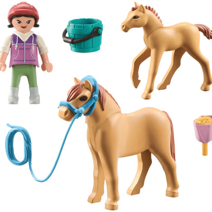 Playmobil Horses of Waterfall Copil cu ponei și mânz 71498