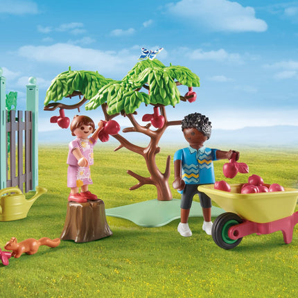 Playmobil My Life Mica fermă de găini din grădina Tiny House 71510