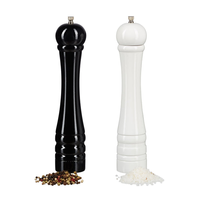 Salt and pepper mill set of two