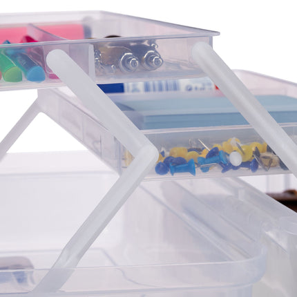 Cutie din plastic transparent