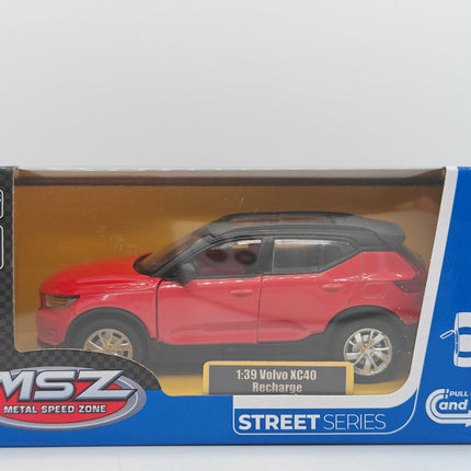 Model turnat sub presiune Volvo XC40 Recharge, de colecție la scară 1:39