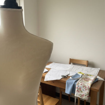 Rochie de damă, talie 36/38, catifea, suport reglabil